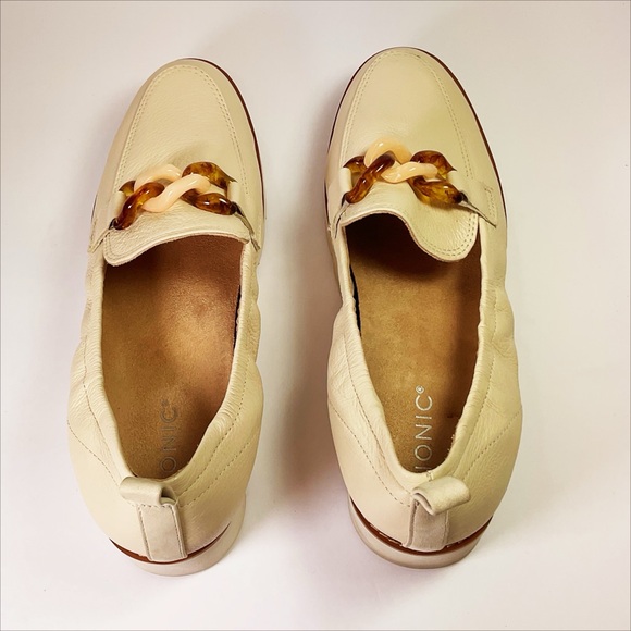 Vionic Cynthia Loafers with Orthotic Support - Picture 7 of 9